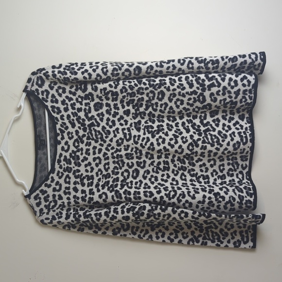 Animal Print Tight Knit Sweater  Women's Oversized Medium - Picture 1 of 8